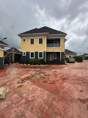 4bdrm Duplex in In An Estate for rent