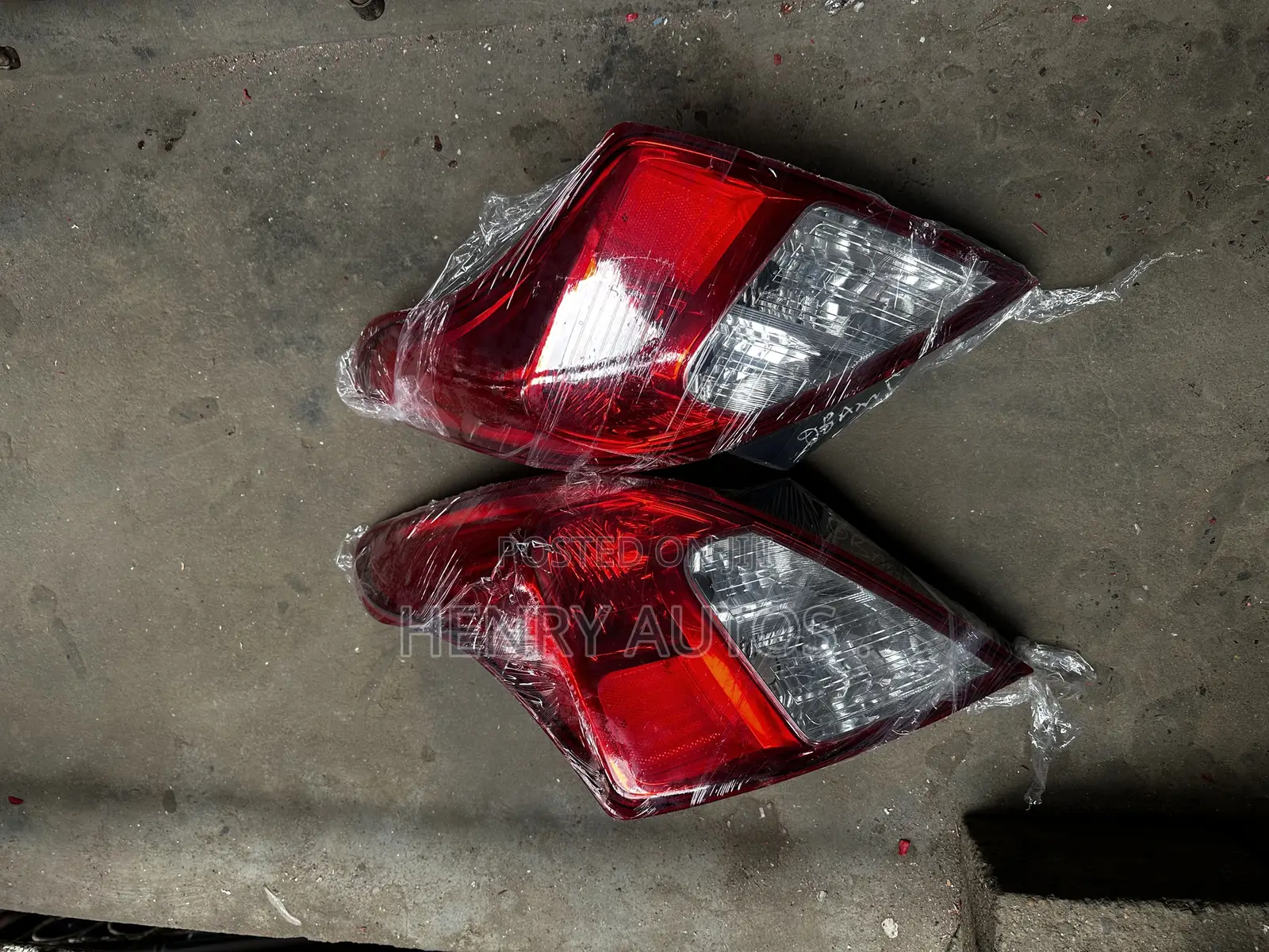 Set Taillights Almera 2010-2015
