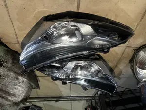 Set Headlamp Corolla Verso 2018