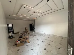 3bdrm Apartment in City Estate, Wuye for rent