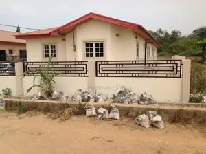3bdrm Bungalow in Magboro Estate, Ojodu for sale