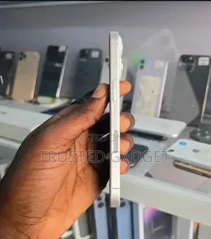 Apple iPhone 16 128 GB White