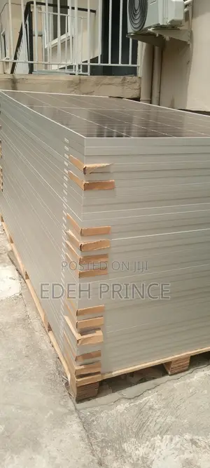 590watts Jinko Panels