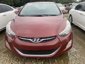 Hyundai Elantra SE 4dr Sedan (1.8L 4cyl 6A) 2014 Red