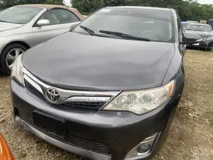 Toyota Camry LE 4dr Sedan (2.5L 4cyl 6A) 2013 Gray