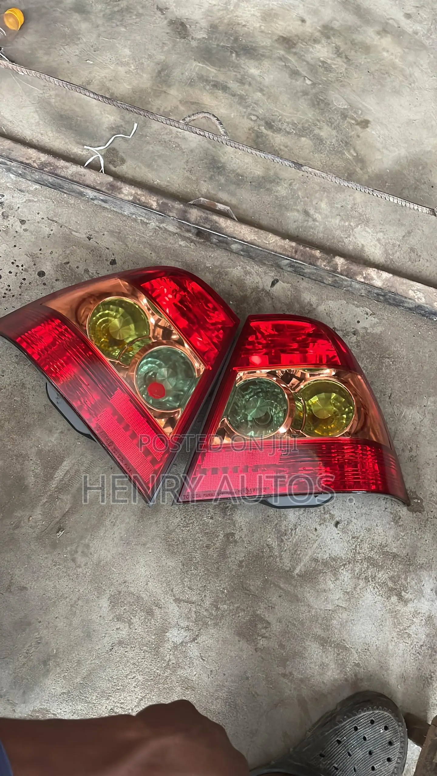 Set Taillights Bank Model 2005