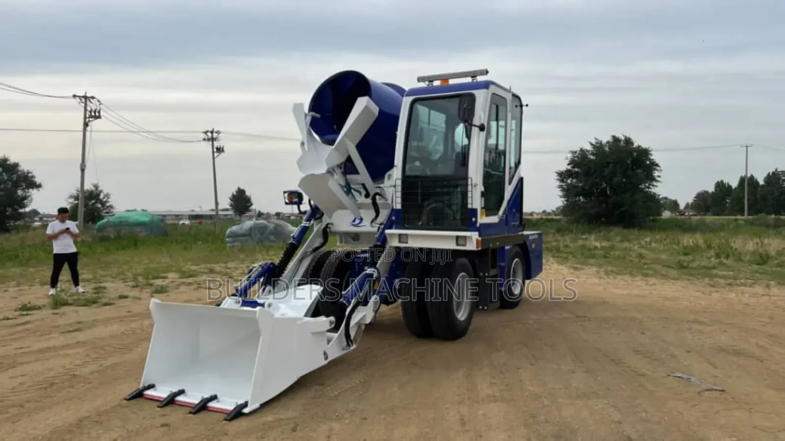 4cbm Self Loading Mobile Concrete Mixer for Sale