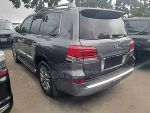 Lexus LX 570 AWD 2016 Gray