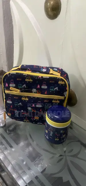 Lunce Bag With Food Flask