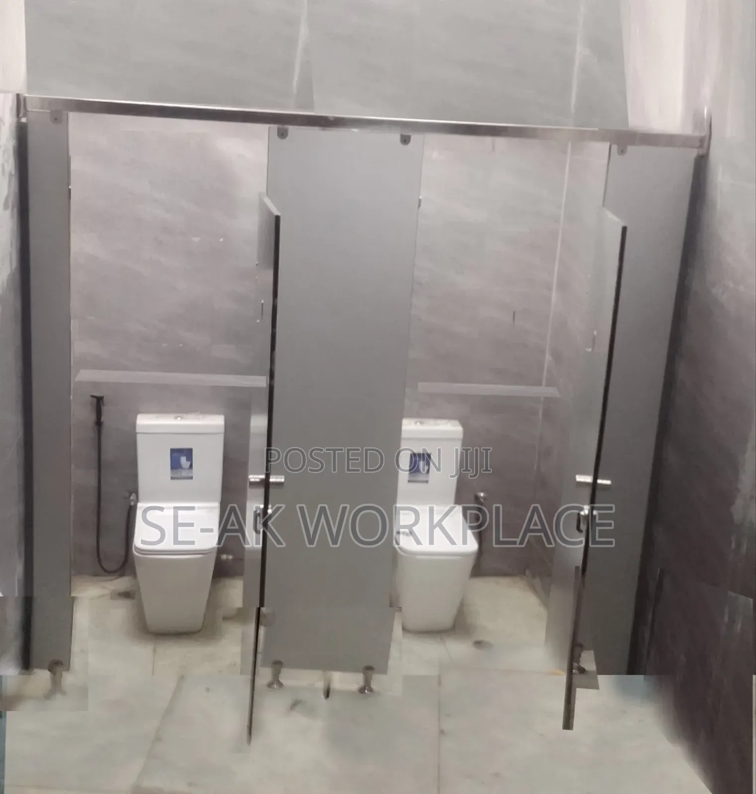 Waterproof Public Toilet SHEILDCORE Laminate Cubicle