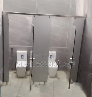 Waterproof Public Toilet SHEILDCORE Laminate Cubicle