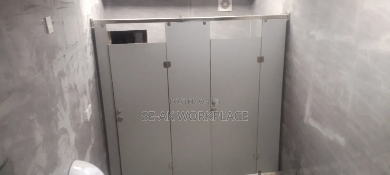 Waterproof Public Toilet SHEILDCORE Laminate Cubicle