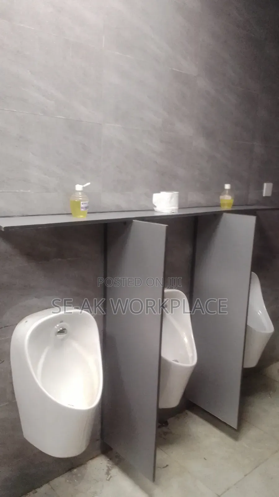 Waterproof Public Toilet SHEILDCORE Laminate Cubicle