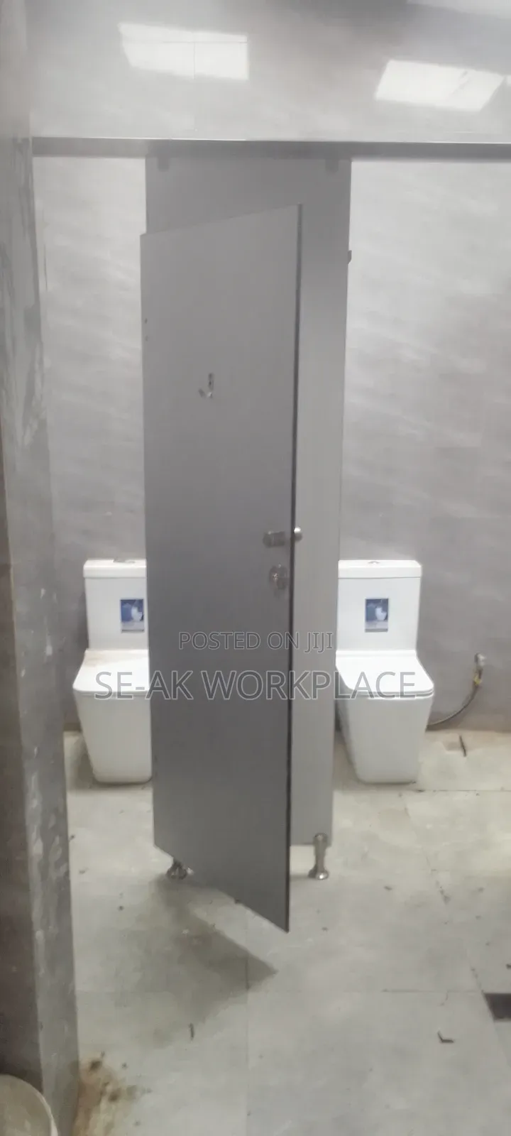 Waterproof Public Toilet SHEILDCORE Laminate Cubicle