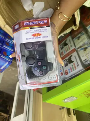 6-in-1 Wireless Vibration Controller, Designed for a Versatile Gaming