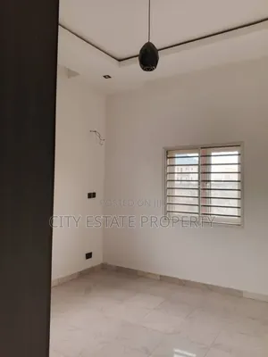 3bdrm Block of Flats in City Estate, Wuye for rent