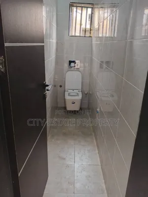 3bdrm Block of Flats in City Estate, Wuye for rent