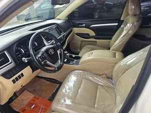 Toyota Highlander Limited 4dr SUV AWD (3.5L 6cyl 6A) 2015 White