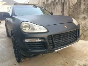 Porsche Cayenne GTS 2009 Black