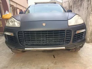 Porsche Cayenne GTS 2009 Black