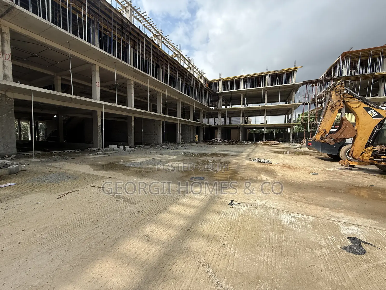 Commercial Complex/ Plaza