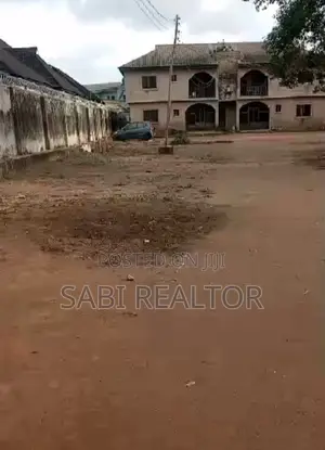 Furnished 2bdrm Block of Flats in Baruwa for sale