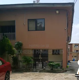 5bdrm Duplex in Secured Estate, Gbagada for sale