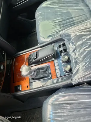 Lexus LX 2018 Black