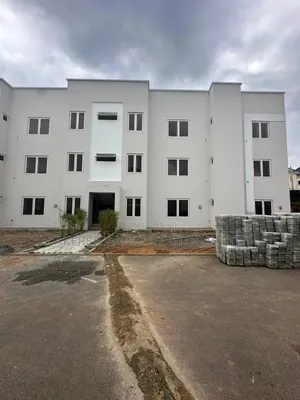4bdrm Townhouse / Terrace in In An Estate Around for rent