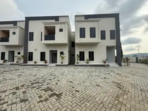 5bdrm House in Kado for sale