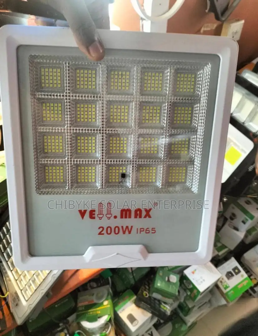 200w Vettmax Solar Flood Light