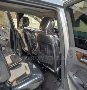Mercedes-Benz GL-Class GL450 4MATIC 4dr SUV AWD (4.7L 8cyl Turbo 7A)