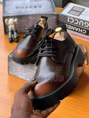Matte Color-Tipped Shoes