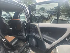Toyota RAV4 LE 4dr SUV AWD (2.5L 4cyl 6A) 2014 Black