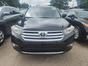 Toyota Highlander Plus 3.5L 4WD 2013 Black
