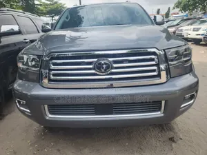Toyota Sequoia Platinum 4x4 2020 Gray