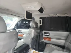 Toyota Sequoia Platinum 4x4 2020 Gray