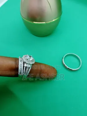 Princess 925 Sterling Silver Wedding Ring - Inside A Ring Box