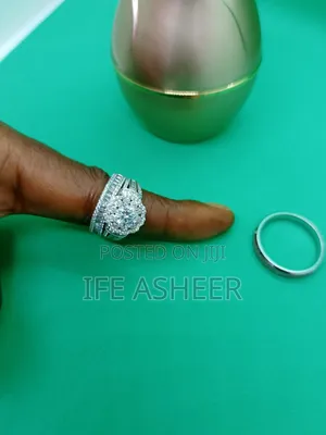 Princess 925 Sterling Silver Wedding Ring - Inside A Ring Box