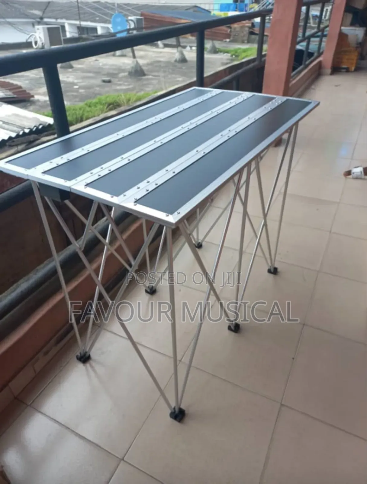 Instrumental Stand