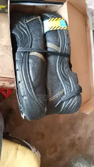 Safety Boot Available in All Sizes