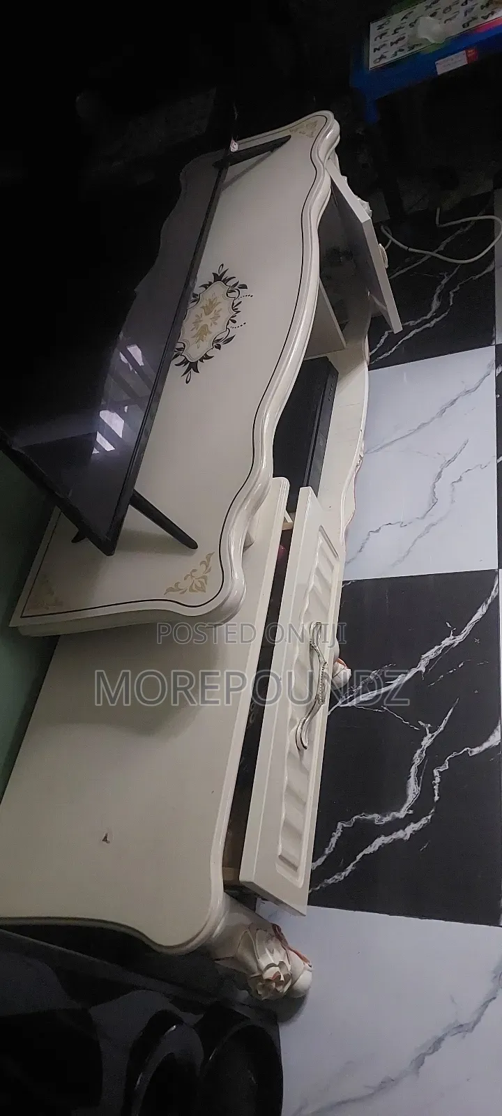 TV Console
