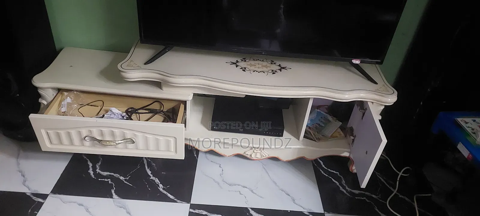 TV Console