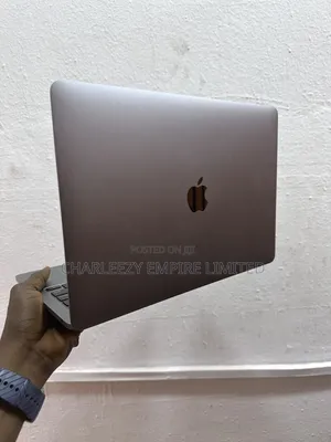 Laptop Apple MacBook Pro 2020 8GB Apple M1 SSD 256GB