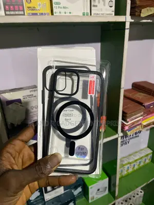 Black Magnetic Pouch