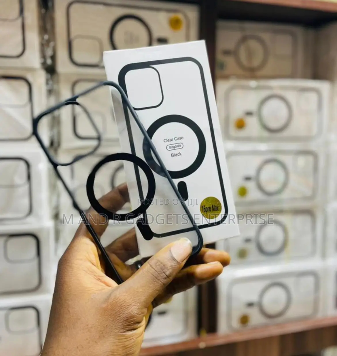 Black Magnetic Pouch