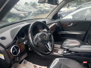 Mercedes-Benz GLK-Class Base GLK 250 BlueTEC 4dr AWD 4MATIC (2.1L 4cyl)