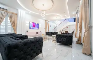 Luxurious 5/4 Bedroom Self Compound With Private Pool