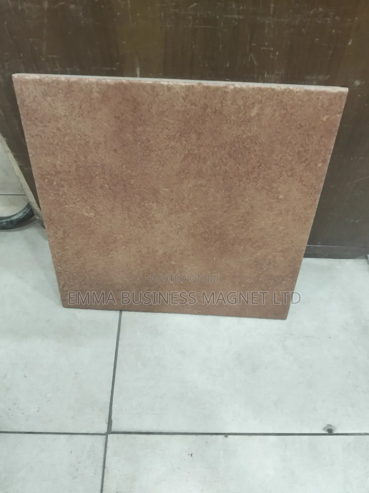 33x33 High Quality Spanish Compound Floor Tiles 