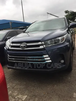 Toyota Highlander XLE 4x4 V6 (3.5L 6cyl 8A) 2018 Blue